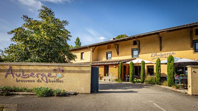 L'Auberge Bressane de Buellas in de Ain Buitenruimte